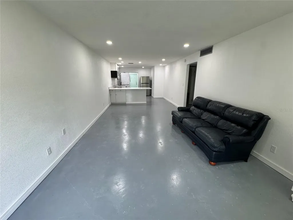 5720 13th Avenue N St Petersburg FL 33710