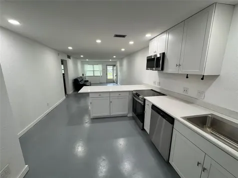5720 13th Avenue N St Petersburg FL 33710