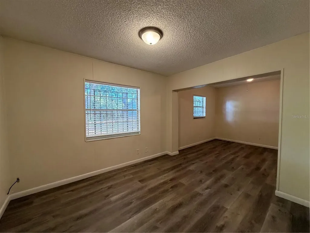 1740 W Walnut Street Tampa FL 33607