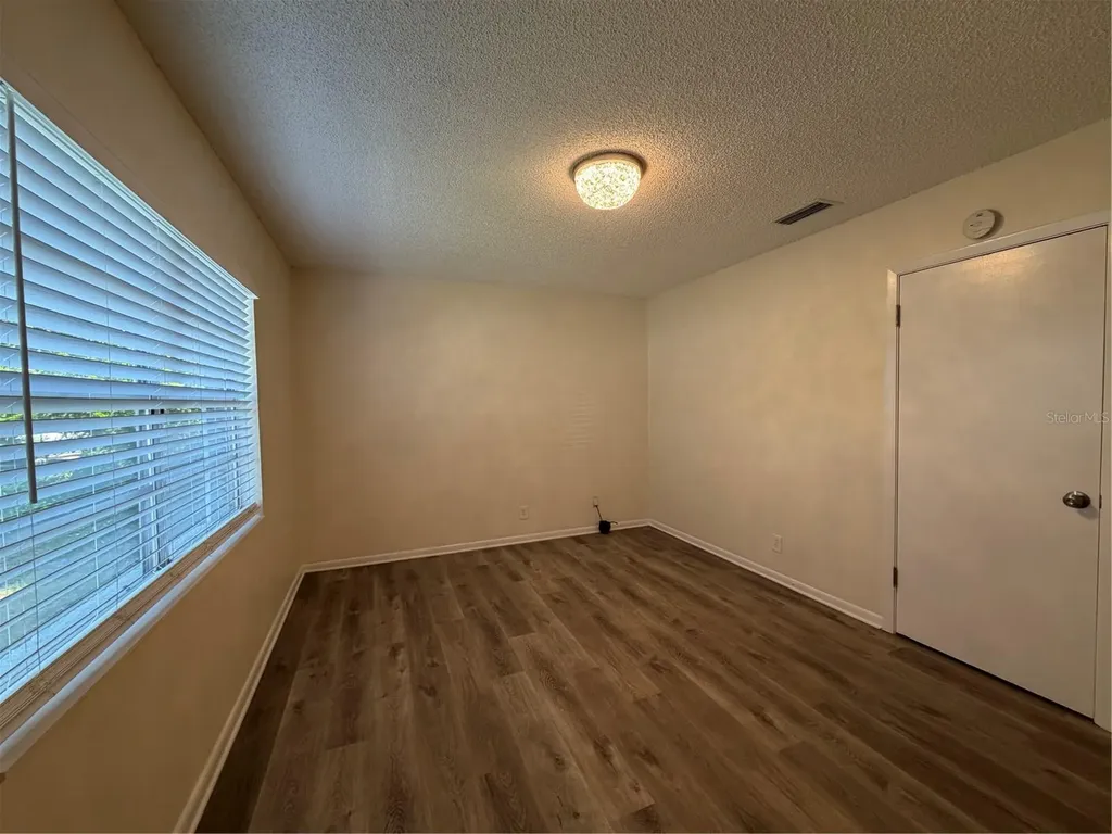 1740 W Walnut Street Tampa FL 33607