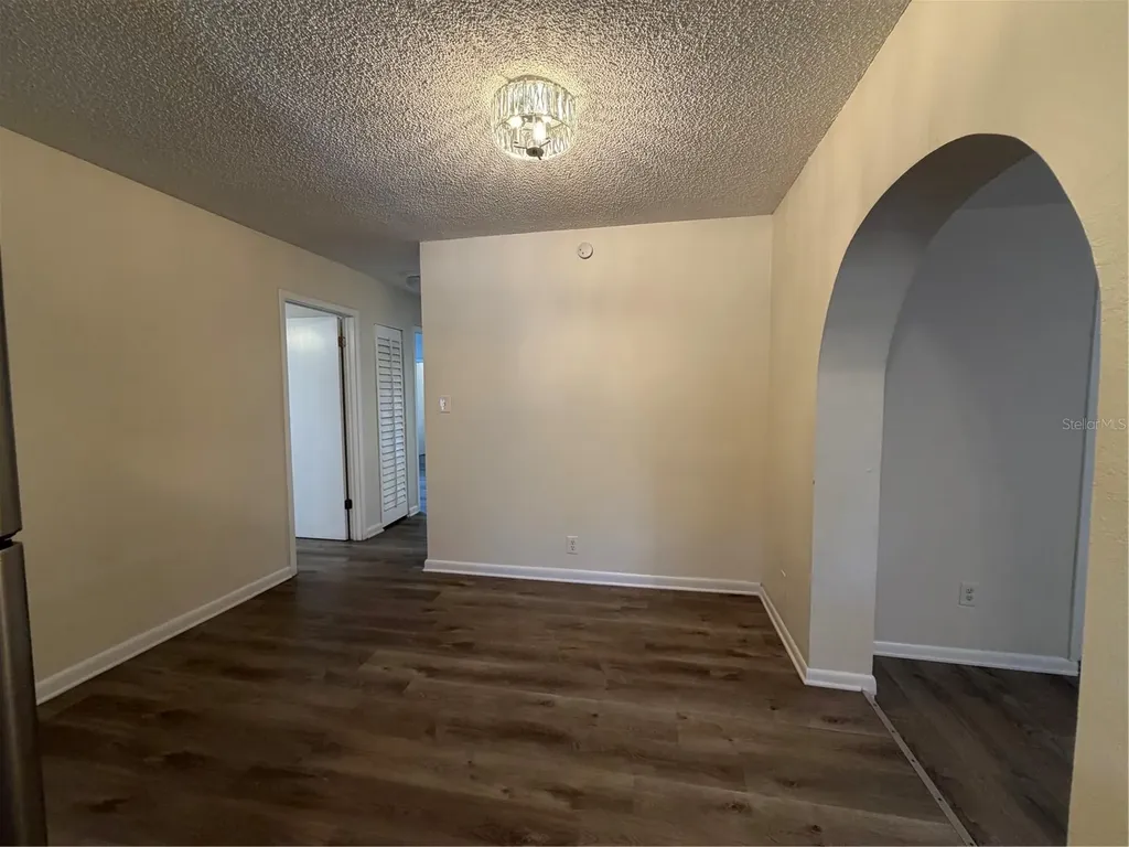 1740 W Walnut Street Tampa FL 33607