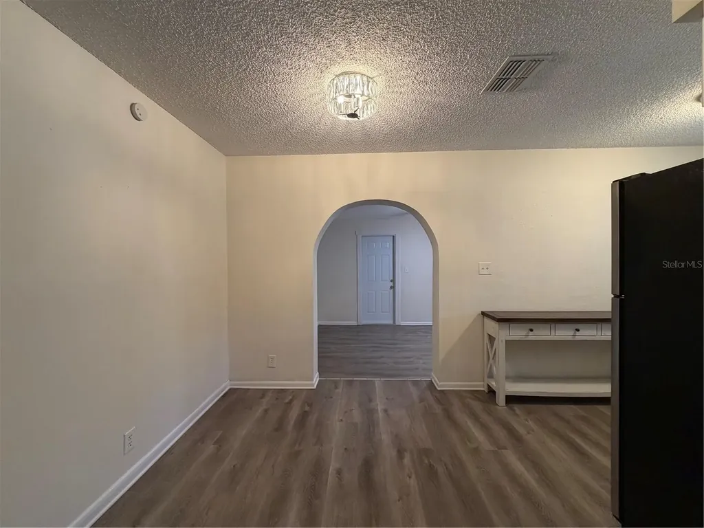 1740 W Walnut Street Tampa FL 33607