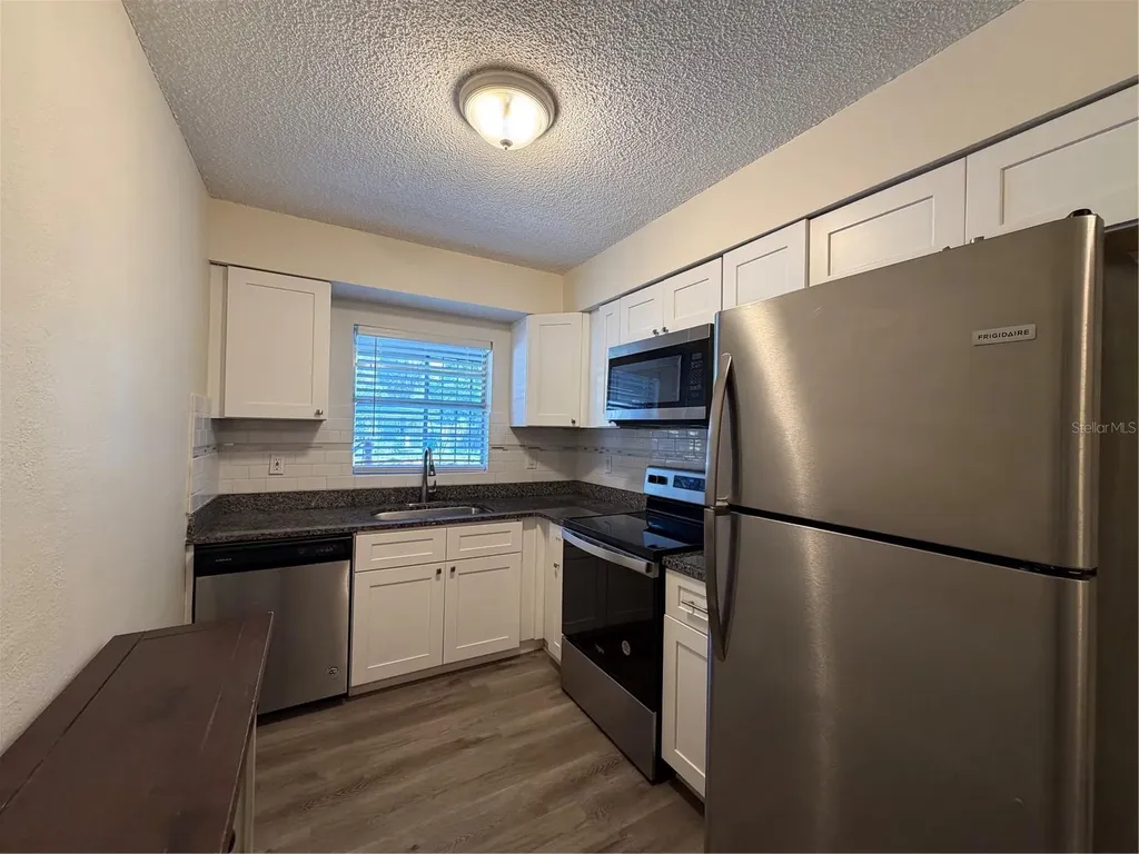 1740 W Walnut Street Tampa FL 33607
