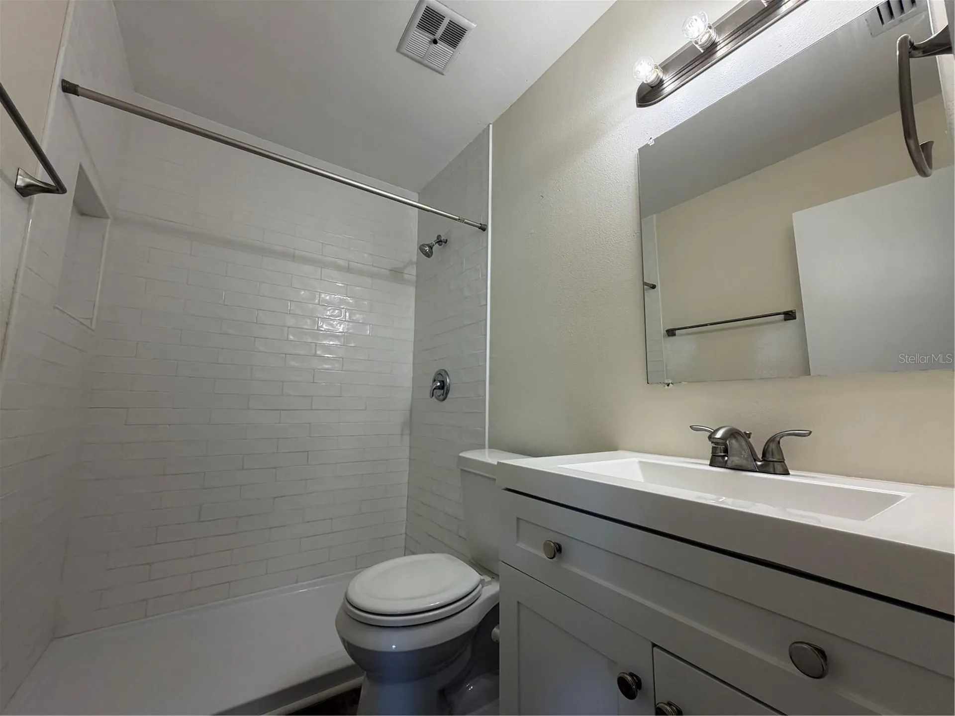 1740 W Walnut Street Tampa FL 33607