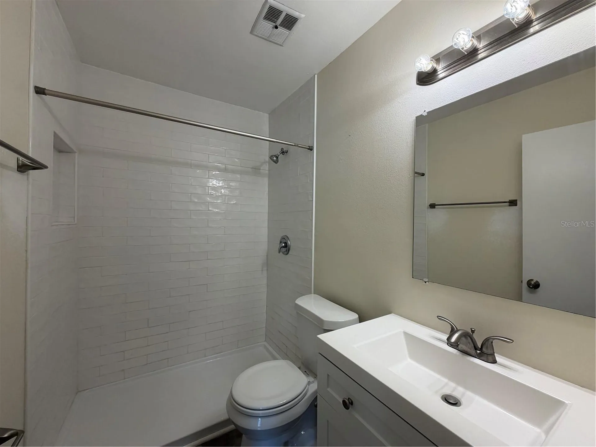 1740 W Walnut Street Tampa FL 33607