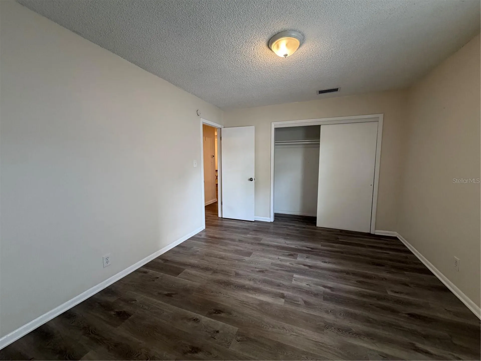 1740 W Walnut Street Tampa FL 33607