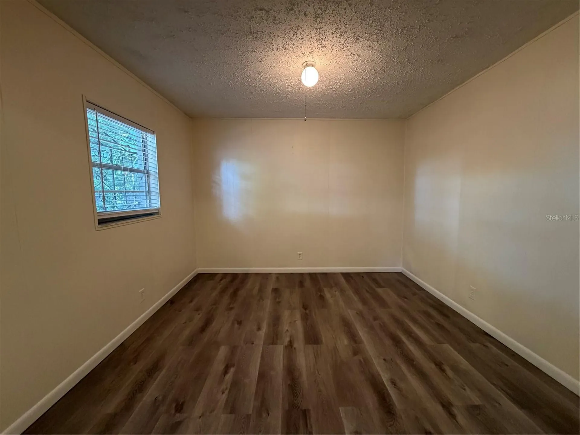 1740 W Walnut Street Tampa FL 33607