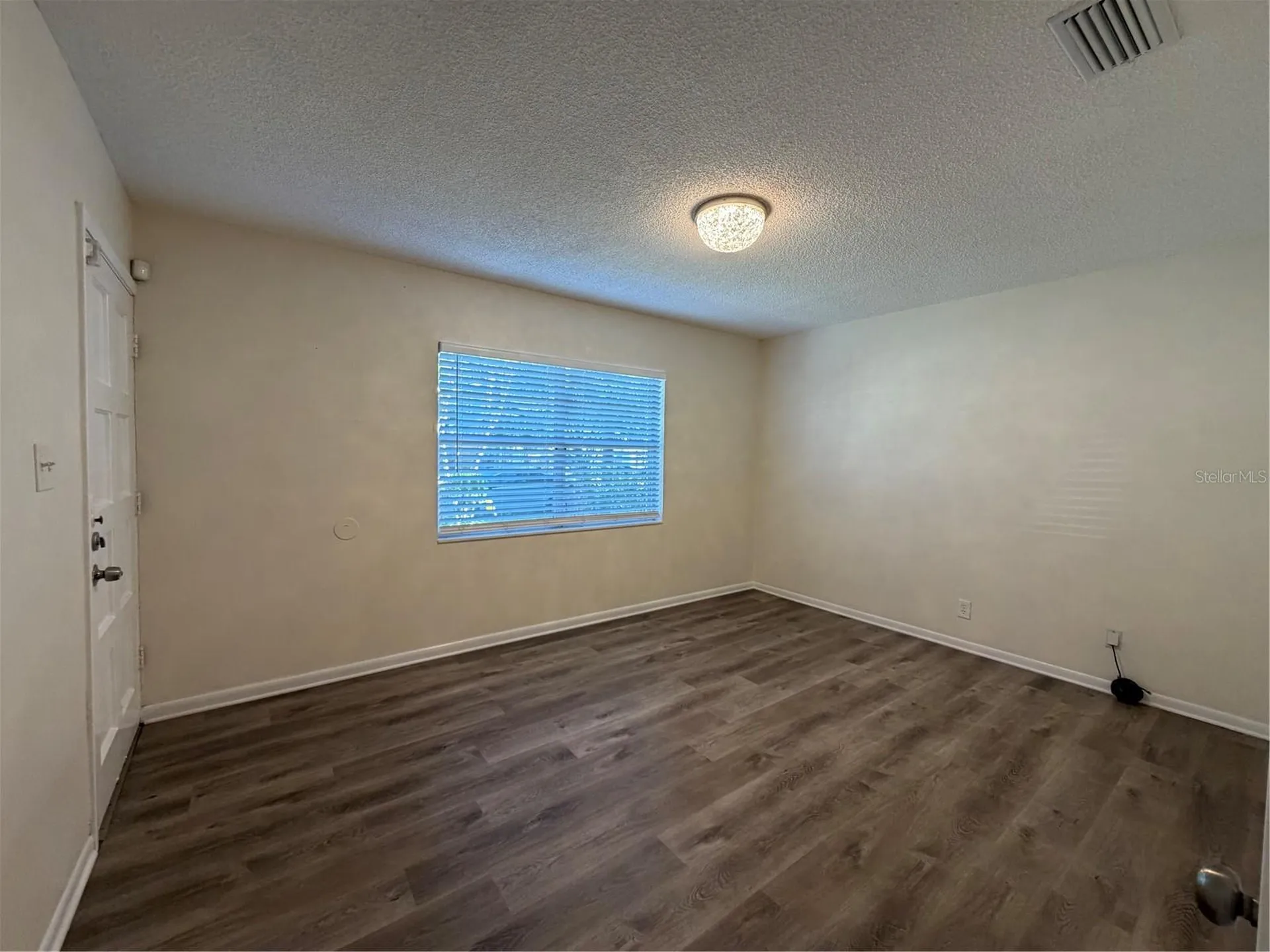 1740 W Walnut Street Tampa FL 33607