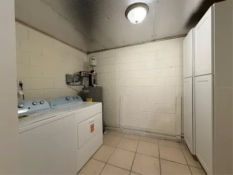 1740 W Walnut Street Tampa FL 33607
