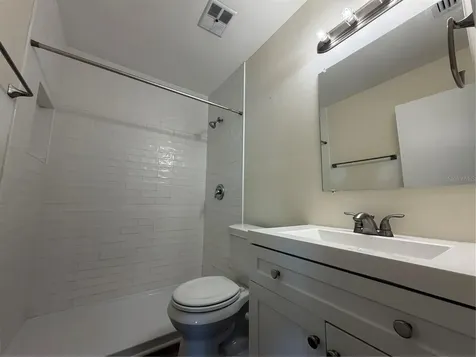 1740 W Walnut Street Tampa FL 33607