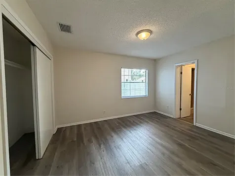 1740 W Walnut Street Tampa FL 33607
