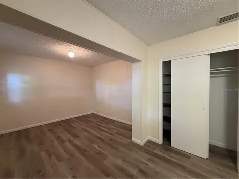 1740 W Walnut Street Tampa FL 33607