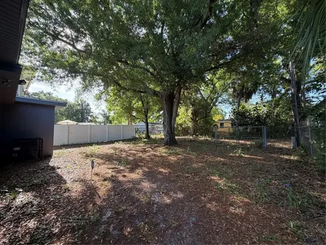 1740 W Walnut Street Tampa FL 33607