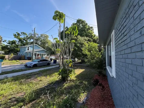 1740 W Walnut Street Tampa FL 33607