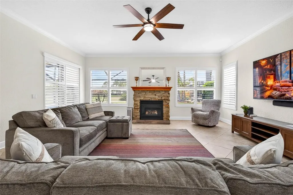 5905 Cherry Oak Drive Valrico FL 33596