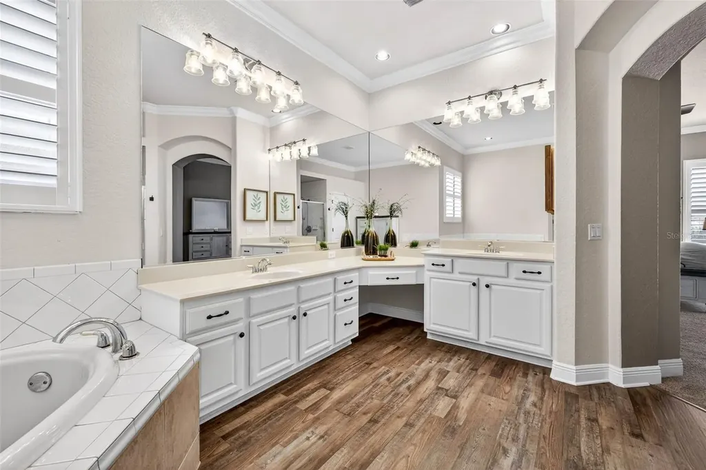 5905 Cherry Oak Drive Valrico FL 33596