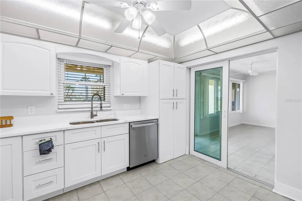 4700 Cove Circle St Petersburg FL 33708