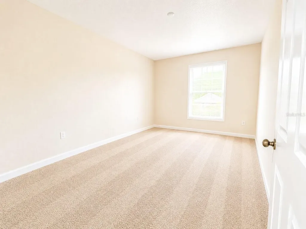 2543 Old Kent Circle Kissimmee FL 34758