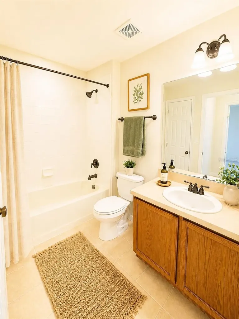 2543 Old Kent Circle Kissimmee FL 34758