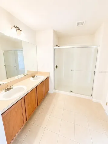 2543 Old Kent Circle Kissimmee FL 34758