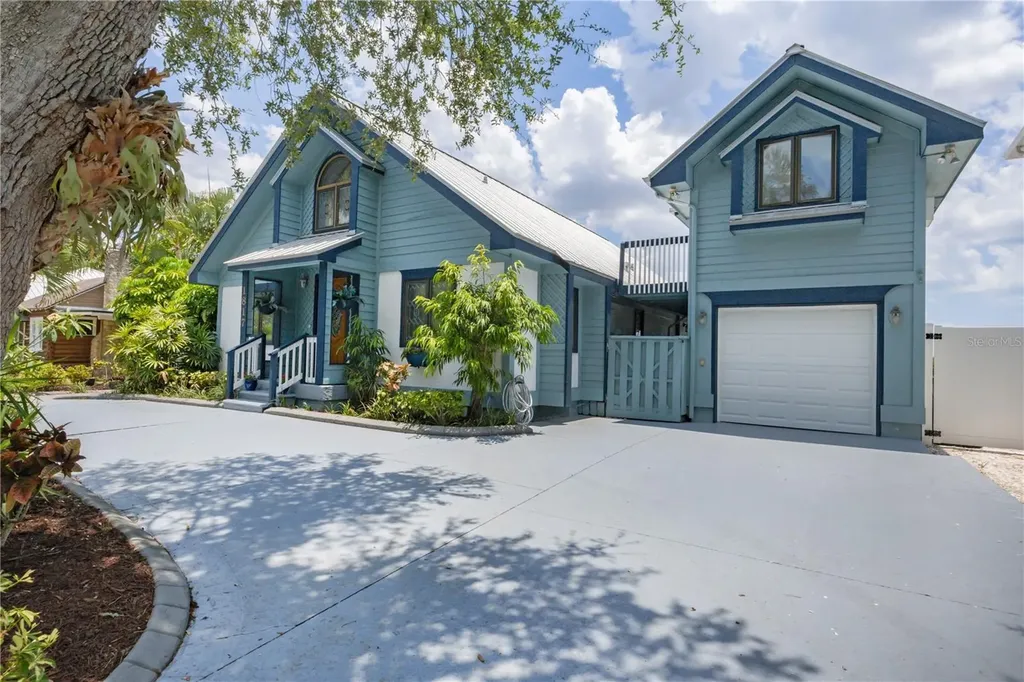 1817 4th Street W Palmetto FL 34221