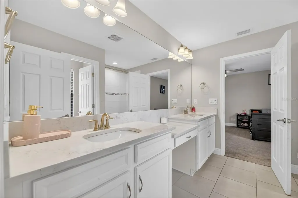 12444 Horseshoe Bend Drive Lithia FL 33547