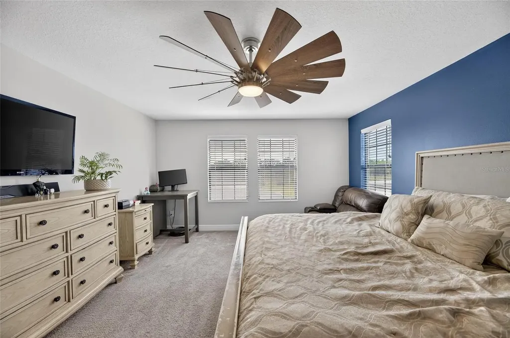 12444 Horseshoe Bend Drive Lithia FL 33547
