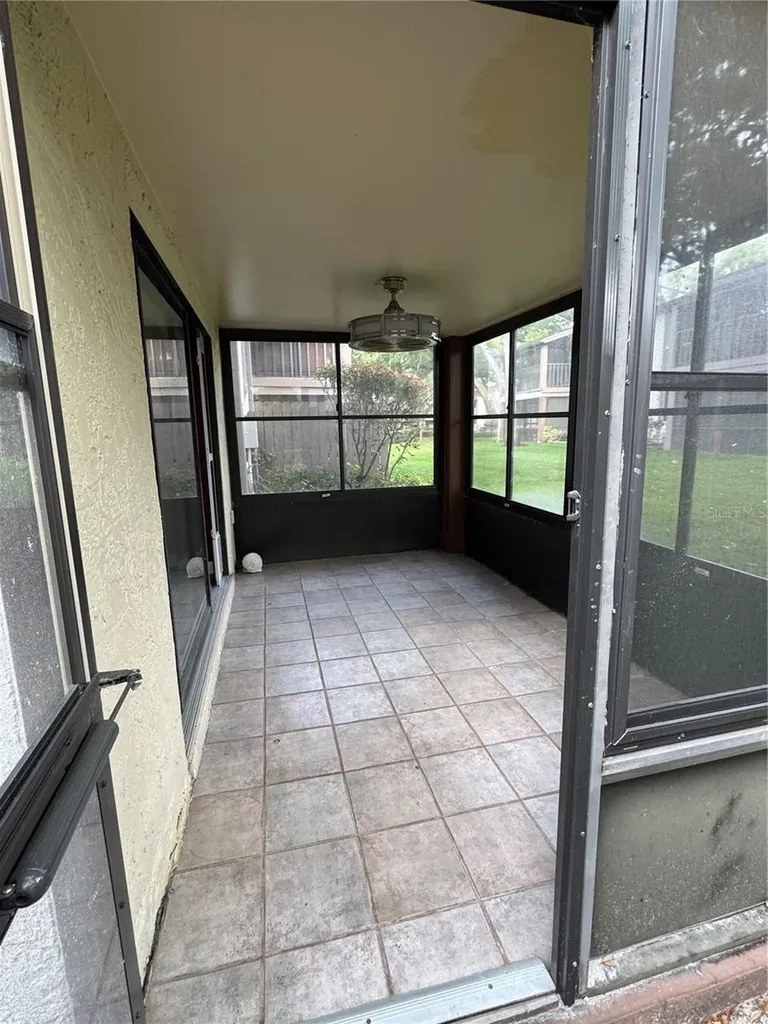 511 Longfellow Court Safety Harbor FL 34695