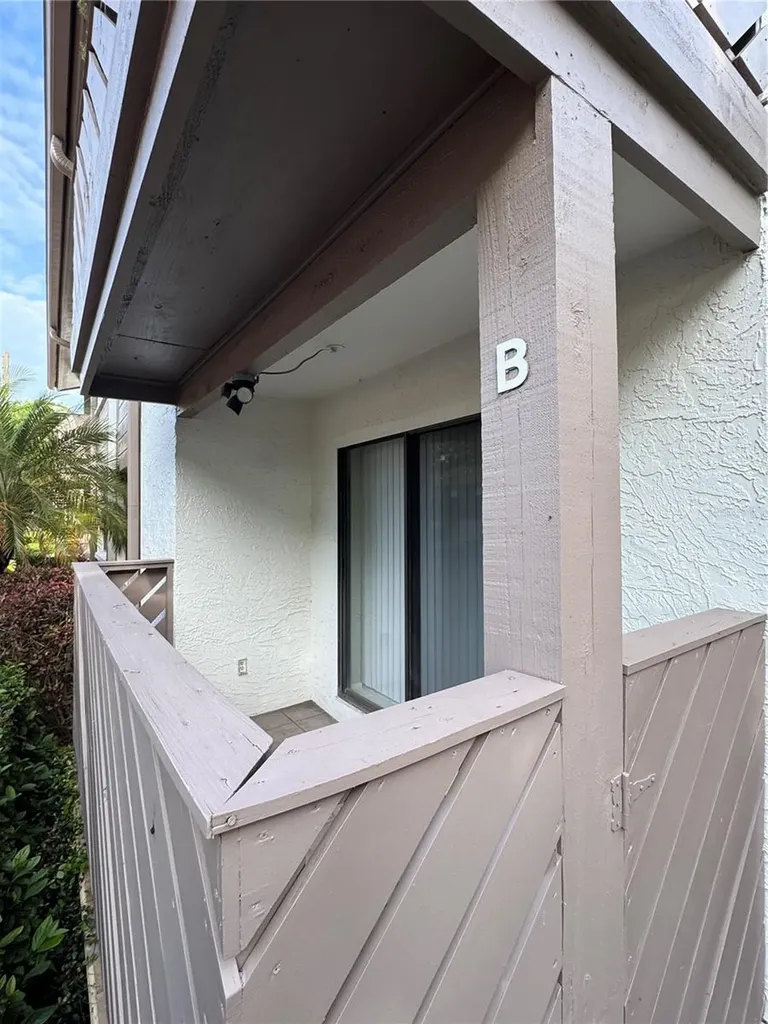 511 Longfellow Court Safety Harbor FL 34695