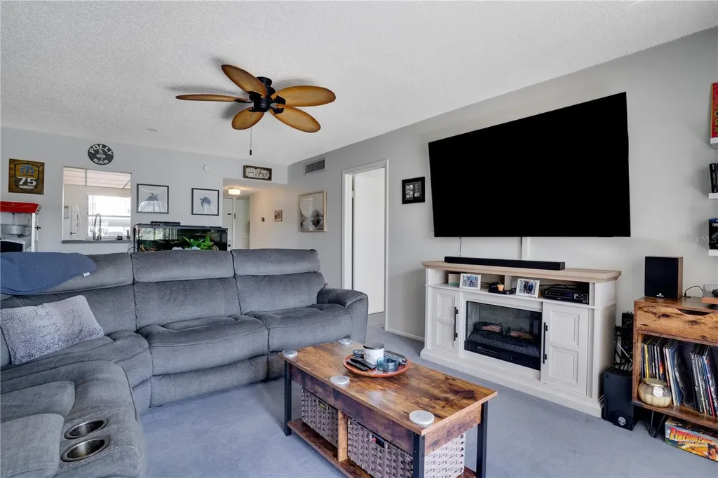 11485 Oakhurst Road Largo FL 33774