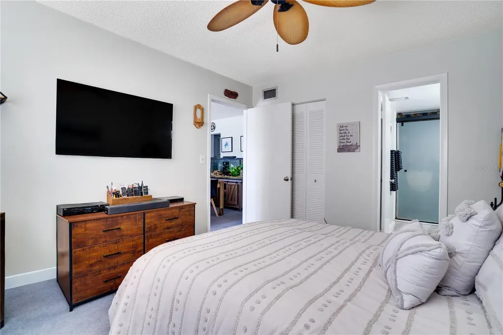 11485 Oakhurst Road Largo FL 33774