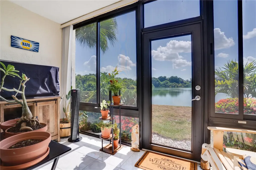 11485 Oakhurst Road Largo FL 33774