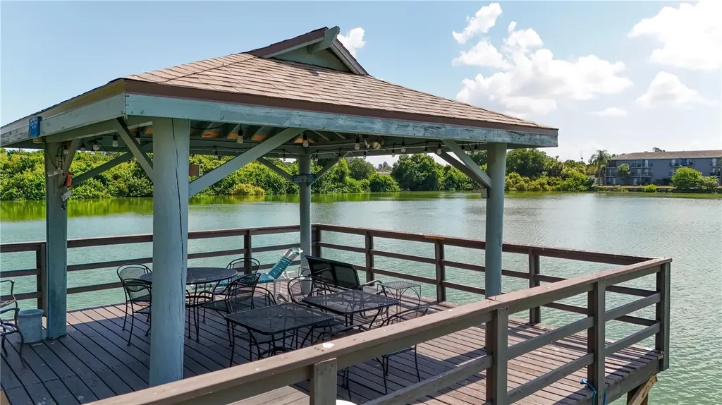 11485 Oakhurst Road Largo FL 33774