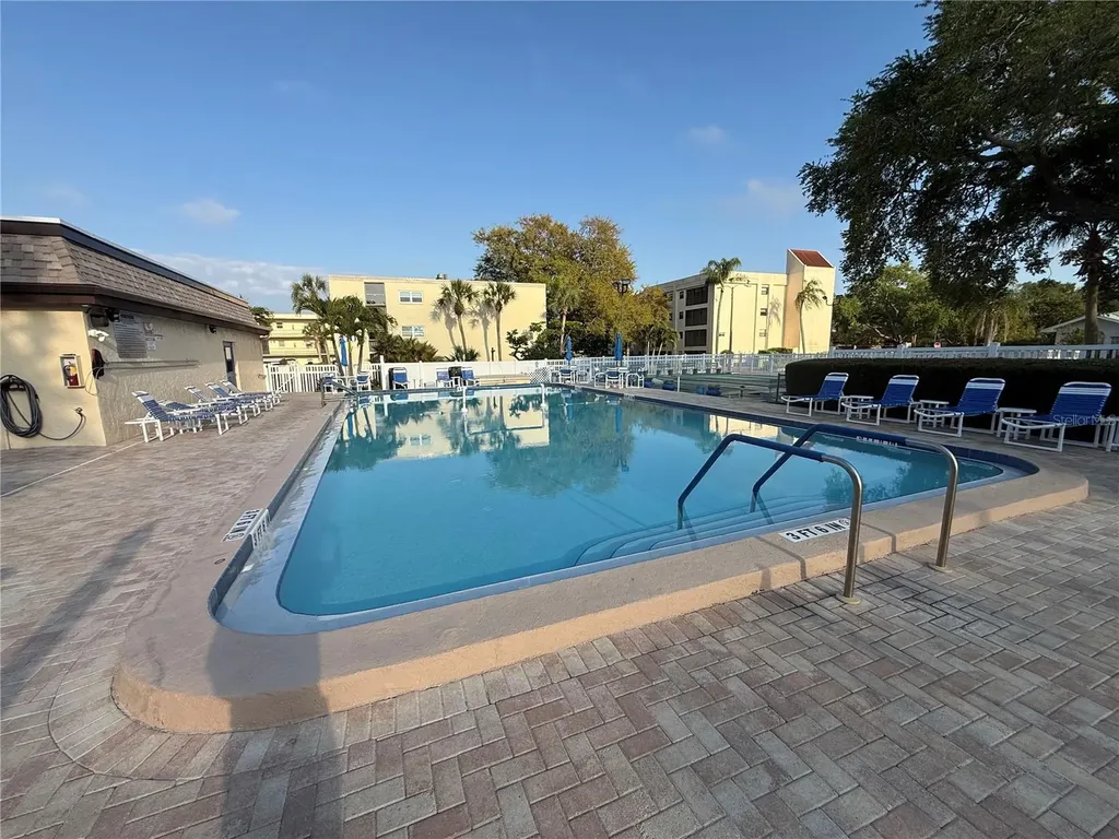 11485 Oakhurst Road Largo FL 33774