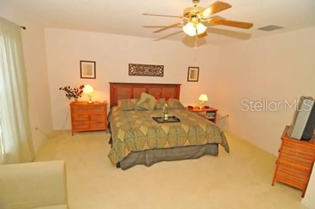 637 Eagle Pointe S Kissimmee FL 34746