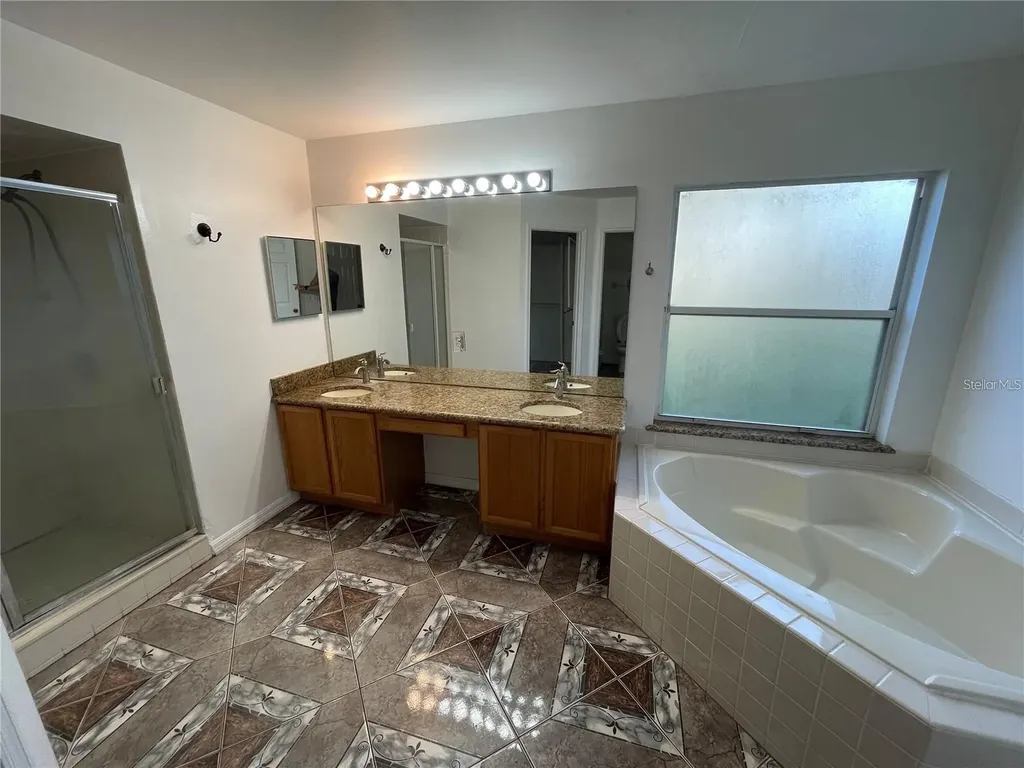 8581 Fort Thomas Way Orlando FL 32822