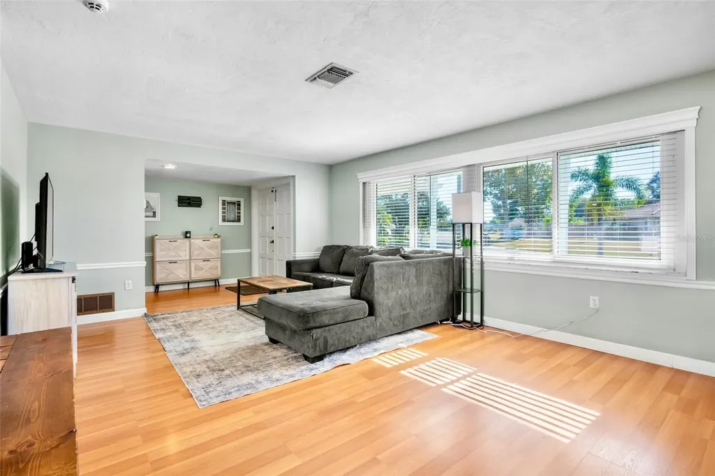 3399 Espanola Drive Sarasota FL 34239