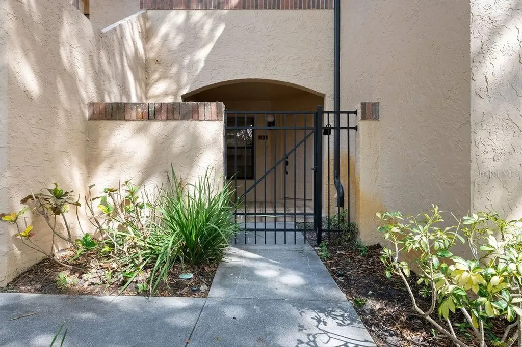 1215 Salerno Court Orlando FL 32806