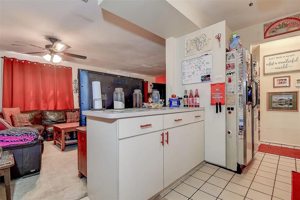 7834 42nd Avenue N St Petersburg FL 33709