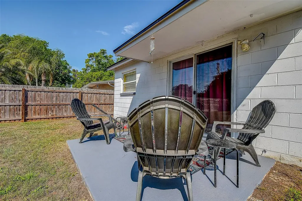 7834 42nd Avenue N St Petersburg FL 33709