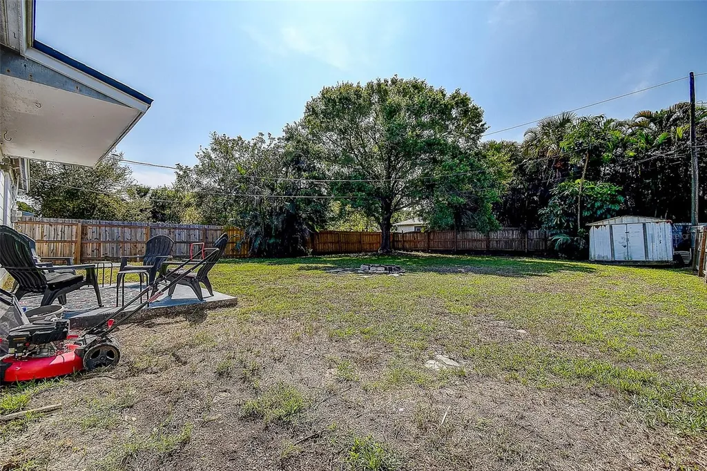 7834 42nd Avenue N St Petersburg FL 33709