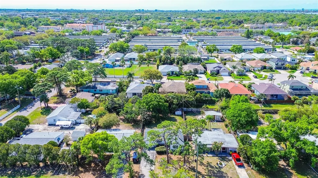 7834 42nd Avenue N St Petersburg FL 33709
