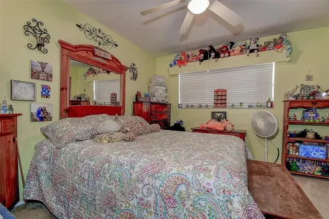 7834 42nd Avenue N St Petersburg FL 33709
