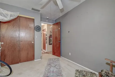 7834 42nd Avenue N St Petersburg FL 33709