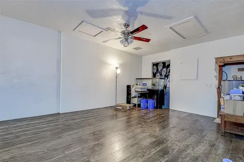 7834 42nd Avenue N St Petersburg FL 33709