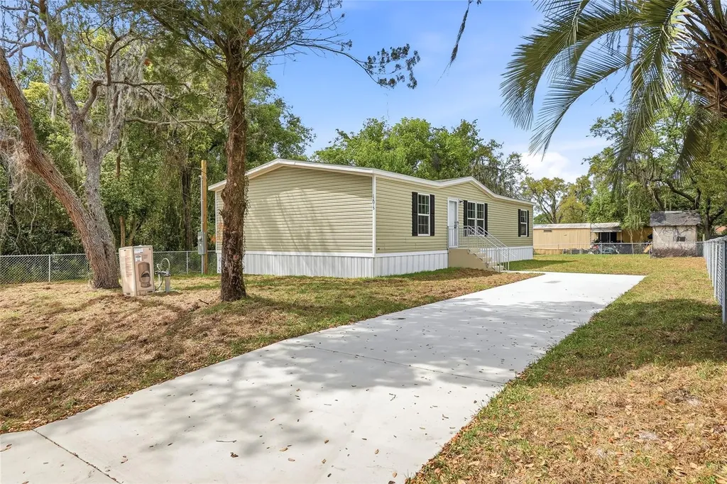 12015 Westbay Avenue New Port Richey FL 34654