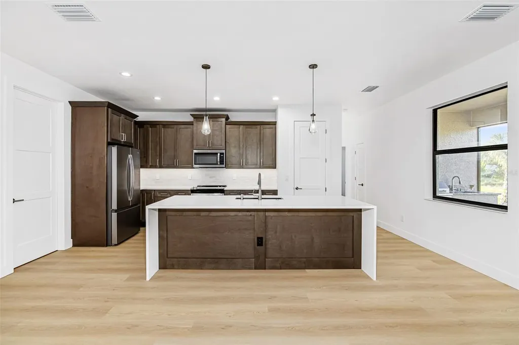 41 Mark Twain Lane Rotonda West FL 33947