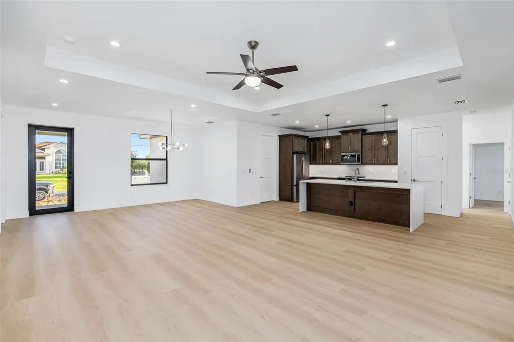 41 Mark Twain Lane Rotonda West FL 33947