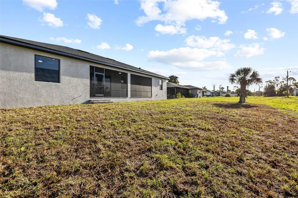 41 Mark Twain Lane Rotonda West FL 33947