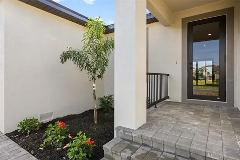 41 Mark Twain Lane Rotonda West FL 33947